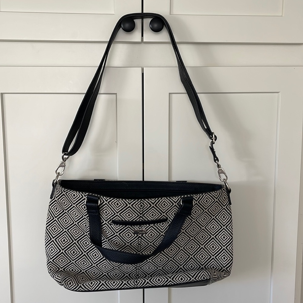 Thirty-One purse